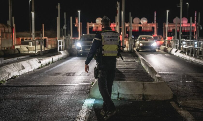 Un policier municipal à moto dans le coma après une course-poursuite